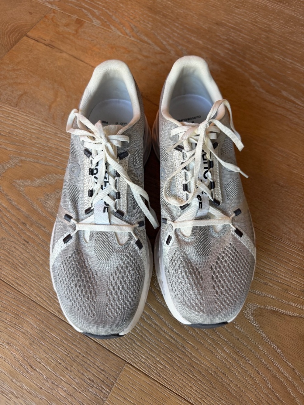 On Clouds Cloudclipse mens sneakers, gray, size 11.5